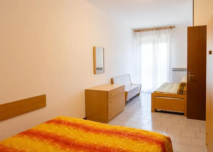 Vespucci Apartment *